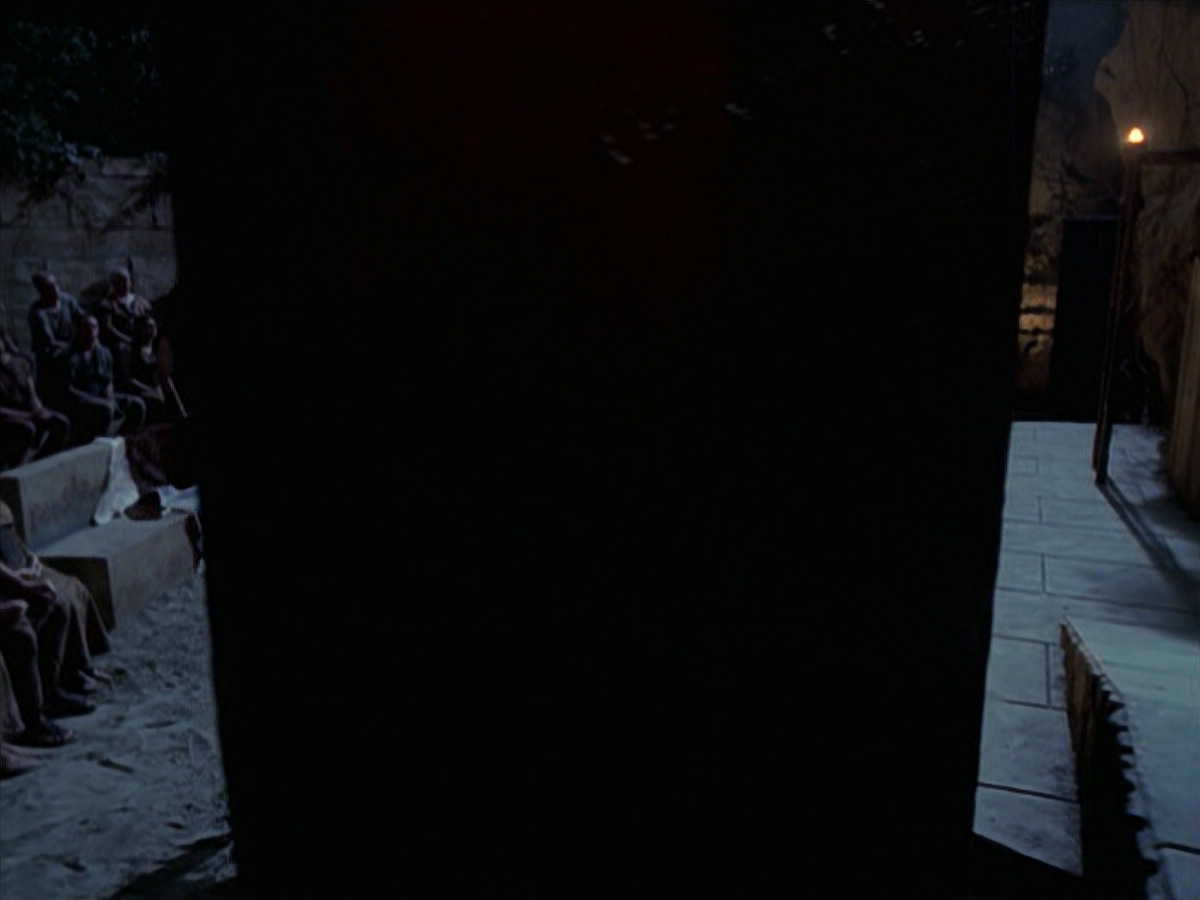 extant_StarTrek_VOY_6x22-Muse_03082.jpg