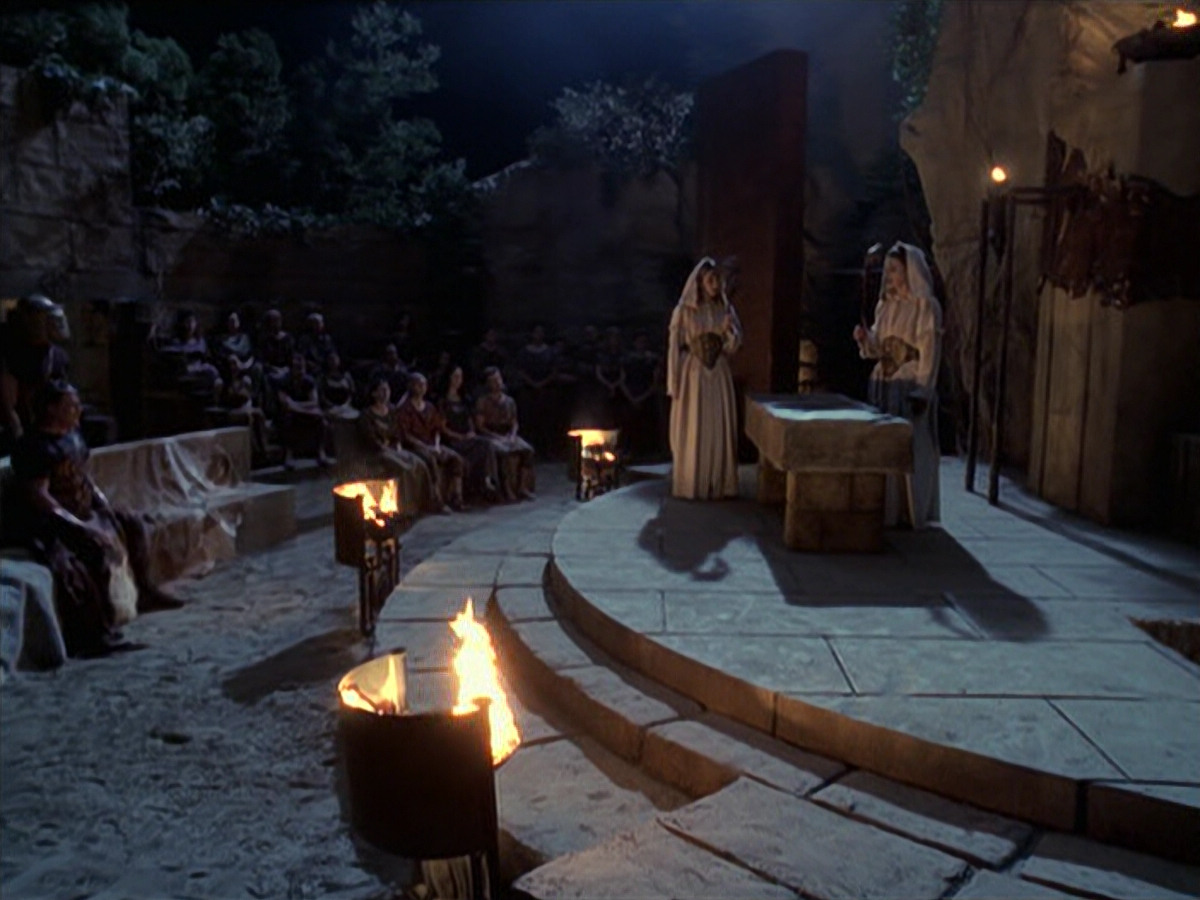 extant_StarTrek_VOY_6x22-Muse_03087.jpg