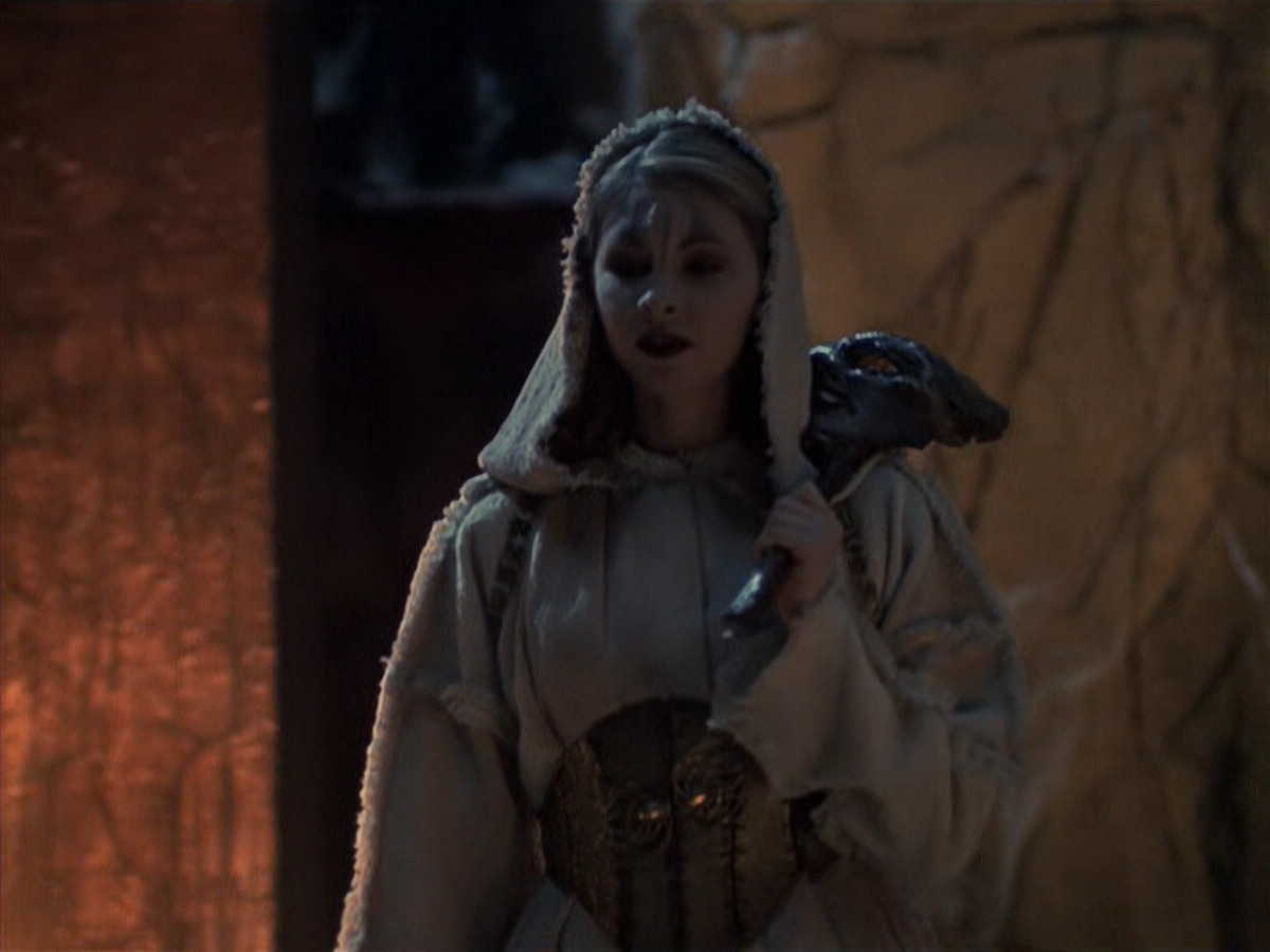extant_StarTrek_VOY_6x22-Muse_03111.jpg