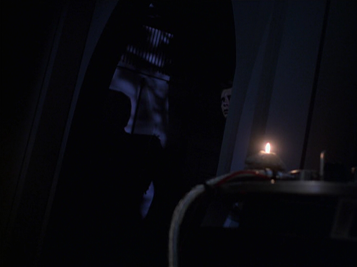 extant_StarTrek_VOY_6x22-Muse_03207.jpg