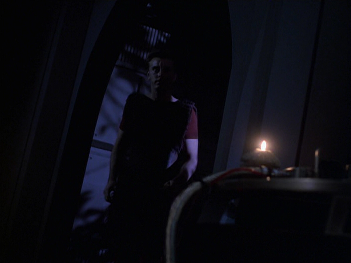 extant_StarTrek_VOY_6x22-Muse_03217.jpg