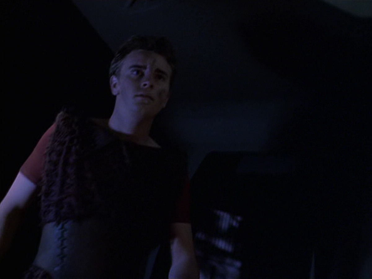 extant_StarTrek_VOY_6x22-Muse_03235.jpg