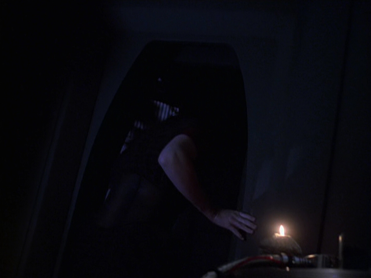extant_StarTrek_VOY_6x22-Muse_03237.jpg