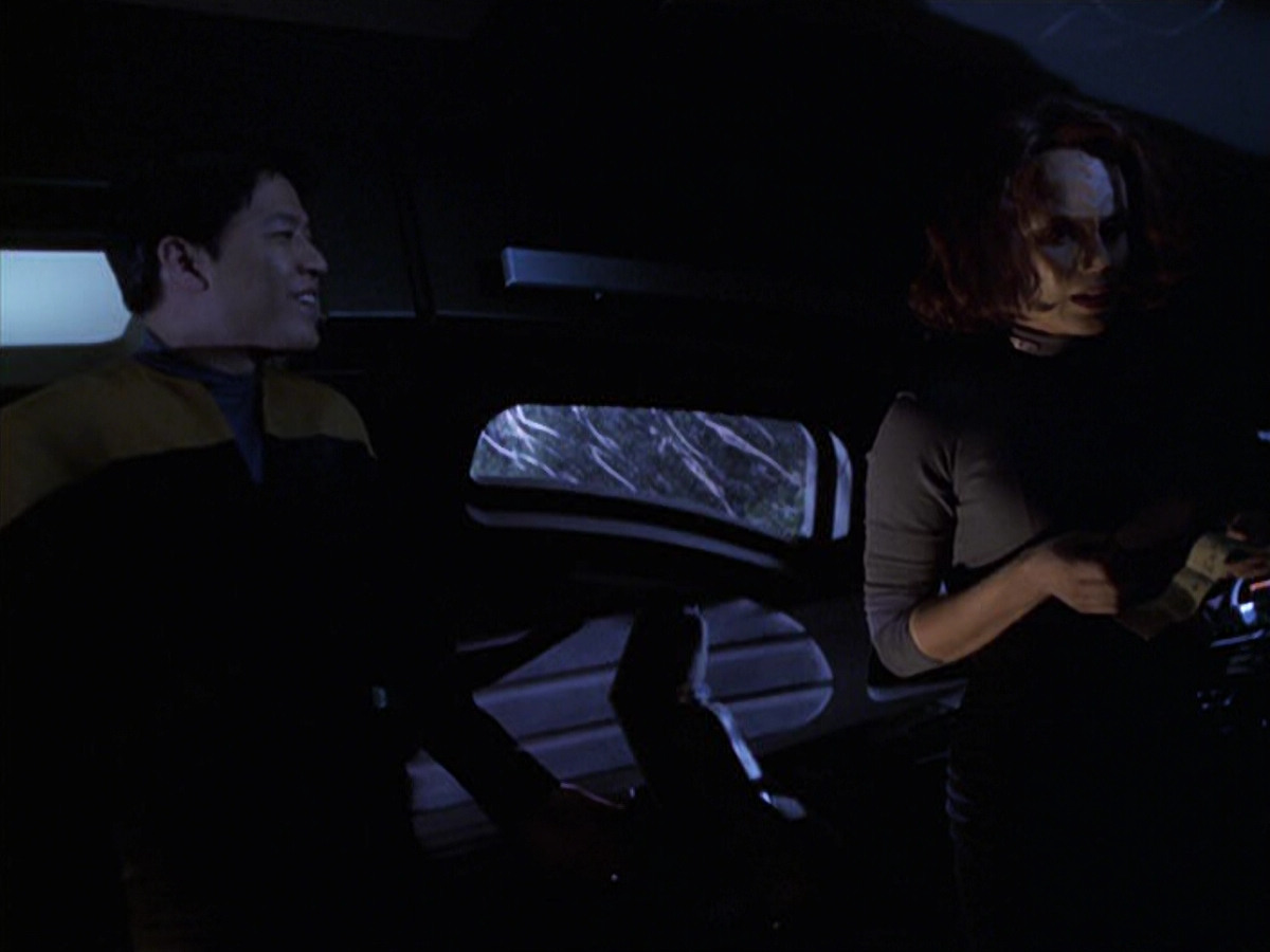 extant_StarTrek_VOY_6x22-Muse_03276.jpg