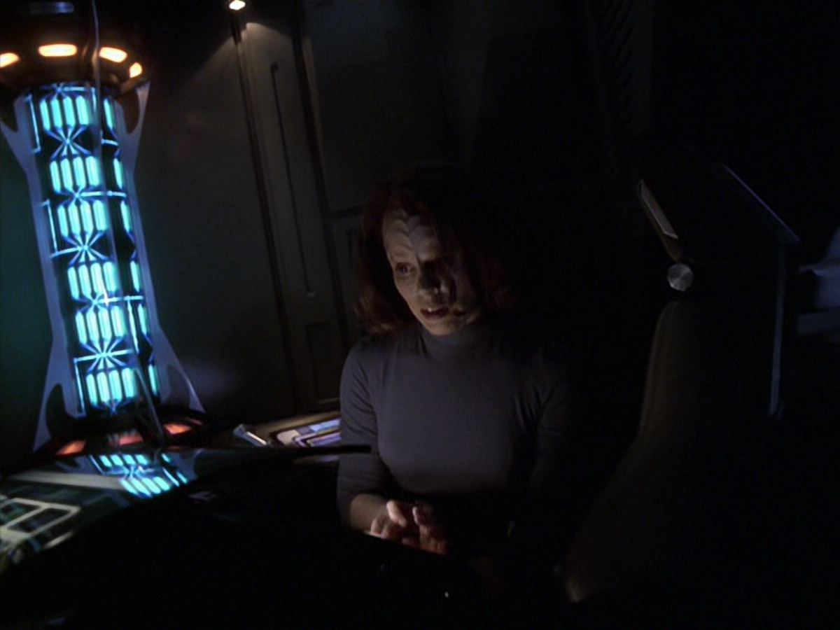 extant_StarTrek_VOY_6x22-Muse_03293.jpg