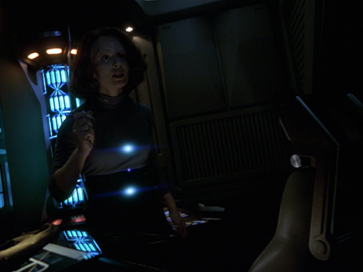 extant_StarTrek_VOY_6x22-Muse_03316.jpg