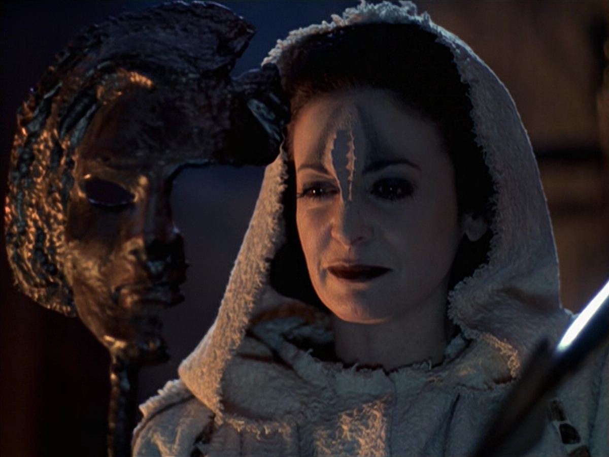extant_StarTrek_VOY_6x22-Muse_03342.jpg