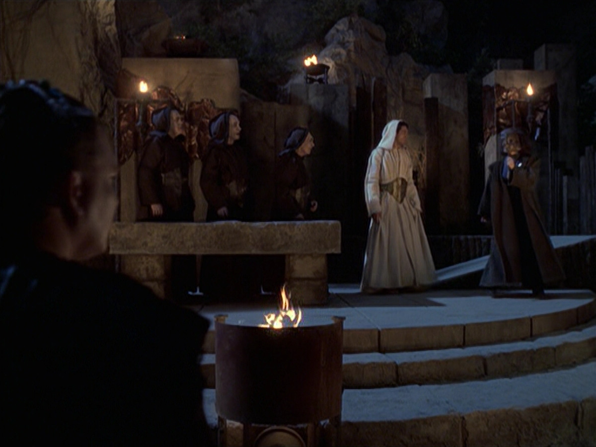 extant_StarTrek_VOY_6x22-Muse_03424.jpg