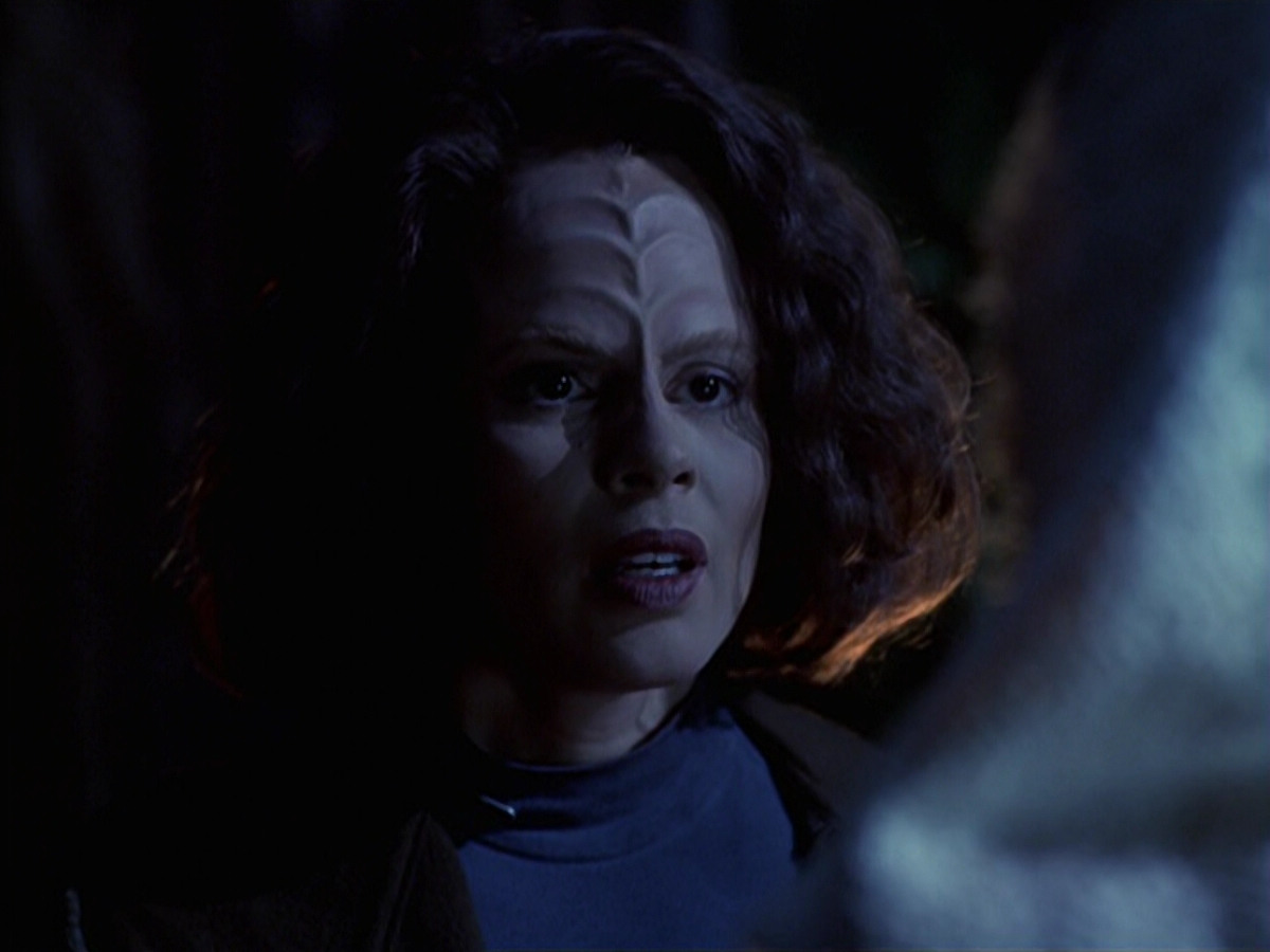 extant_StarTrek_VOY_6x22-Muse_03551.jpg