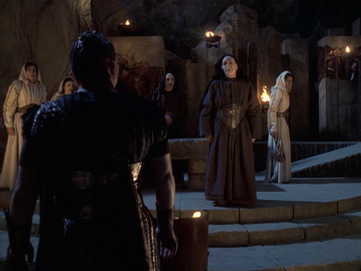 extant_StarTrek_VOY_6x22-Muse_03583.jpg