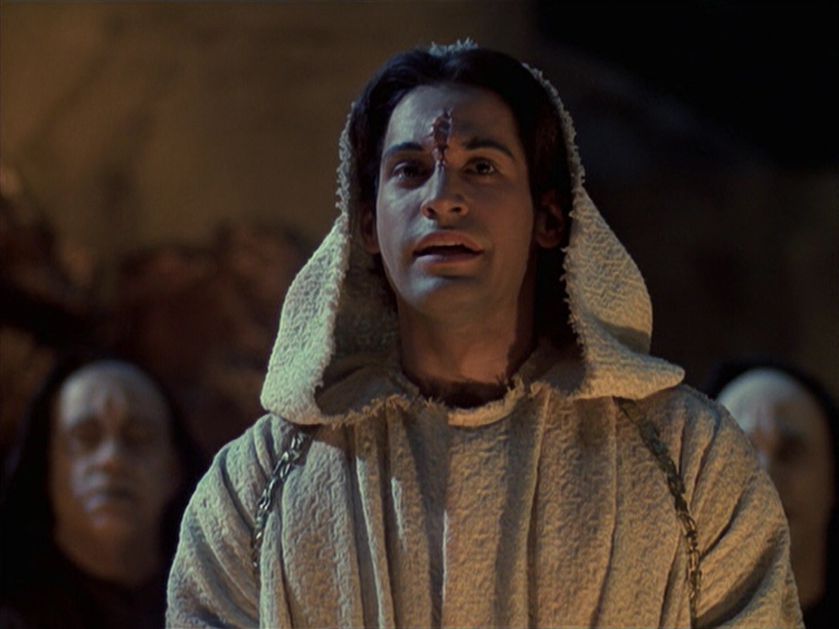 extant_StarTrek_VOY_6x22-Muse_03622.jpg