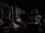 extant_StarTrek_VOY_6x22-Muse_00921.jpg