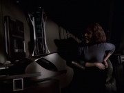 extant_StarTrek_VOY_6x22-Muse_00923.jpg
