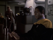 Filename=extant_StarTrek_VOY_6x22-Muse_01577.jpg
Filesize=148KiB
Dimensions=1200x900
Date added=Jan 03, 2020 extant_StarTrek_VOY_6x22-Muse_01577.jpg