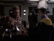 extant_StarTrek_VOY_6x22-Muse_01611.jpg