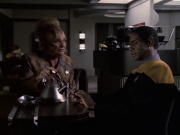 extant_StarTrek_VOY_6x22-Muse_01614.jpg