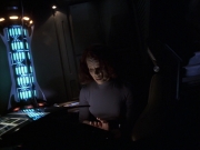 extant_StarTrek_VOY_6x22-Muse_03292.jpg