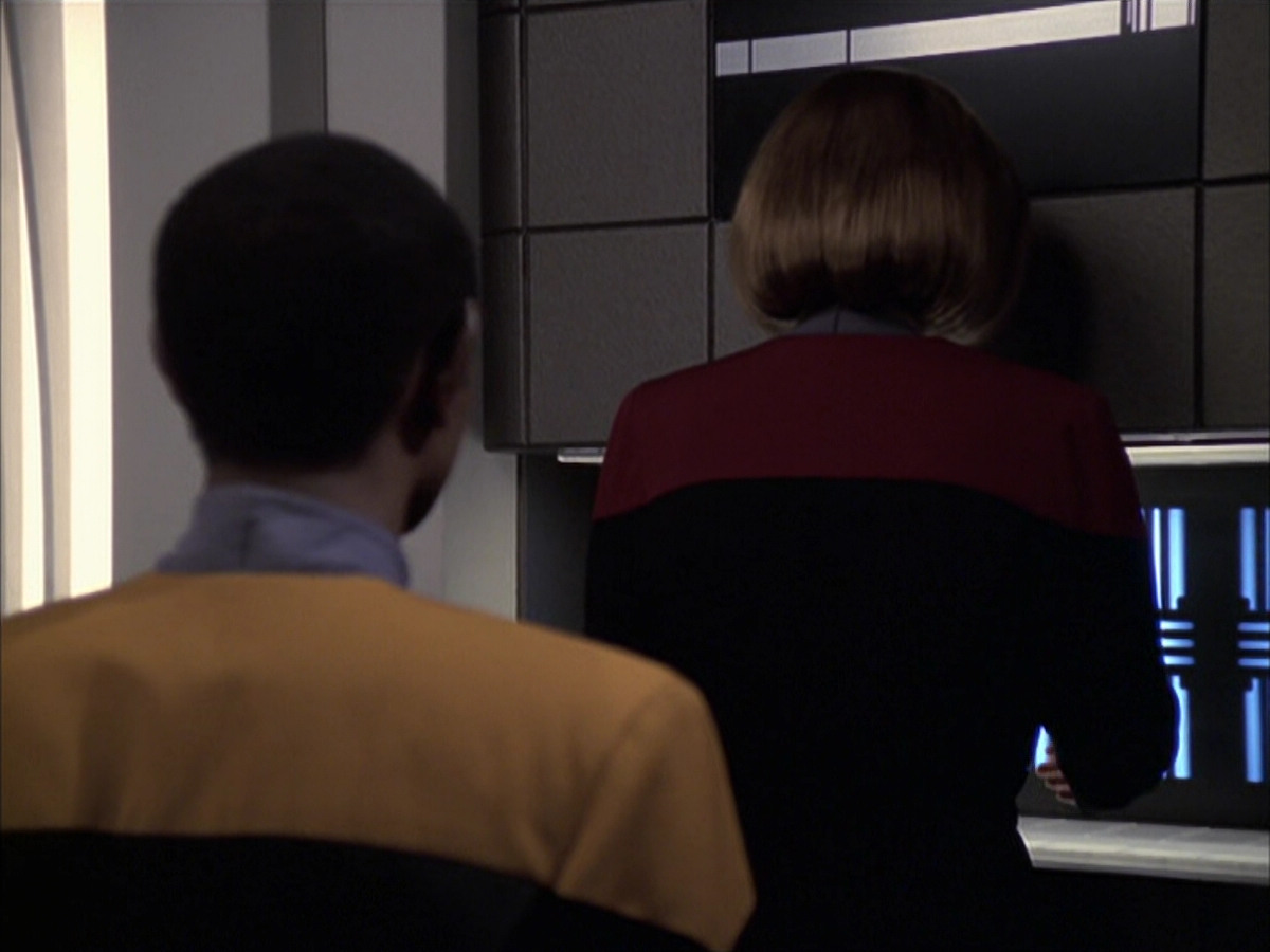 extant_StarTrek_VOY_6x23-Fury_00093.jpg