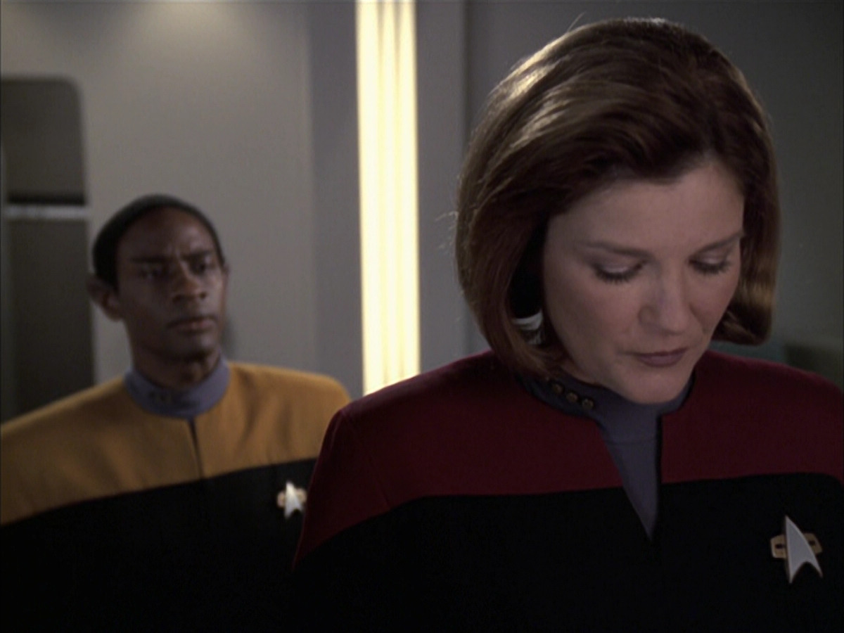 extant_StarTrek_VOY_6x23-Fury_00096.jpg