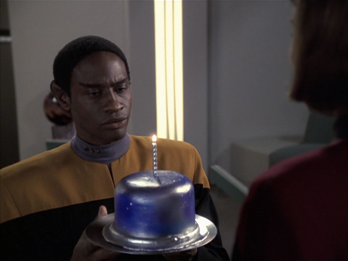 extant_StarTrek_VOY_6x23-Fury_00110.jpg