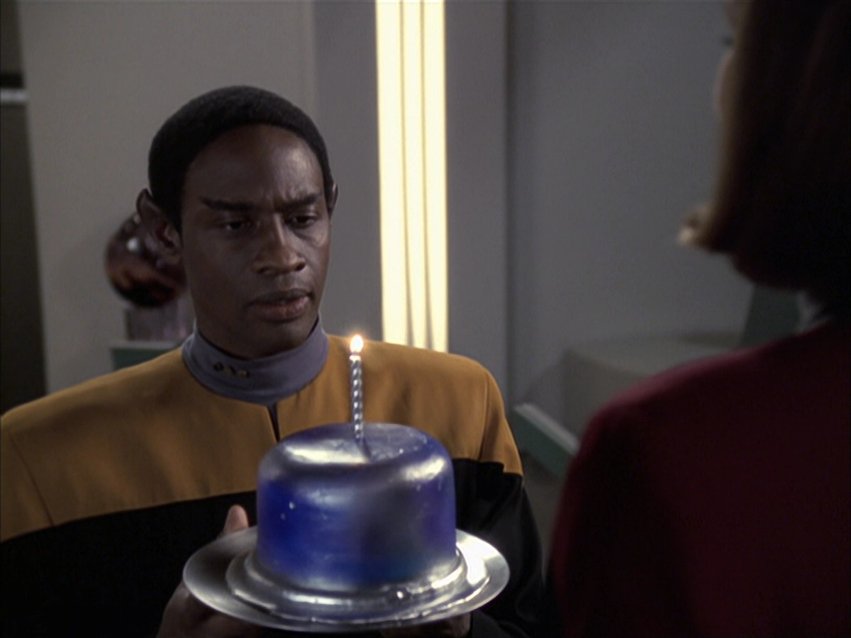 extant_StarTrek_VOY_6x23-Fury_00111.jpg