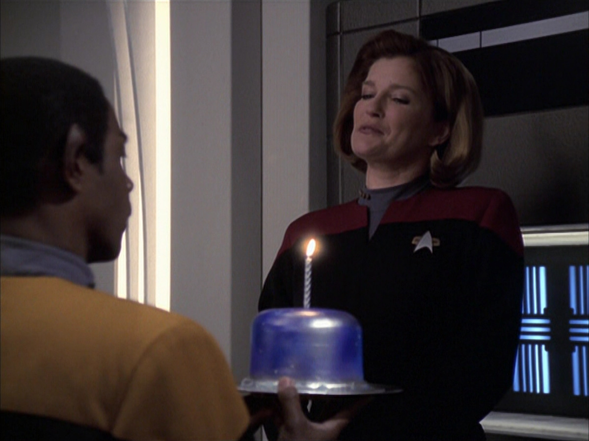 extant_StarTrek_VOY_6x23-Fury_00112.jpg