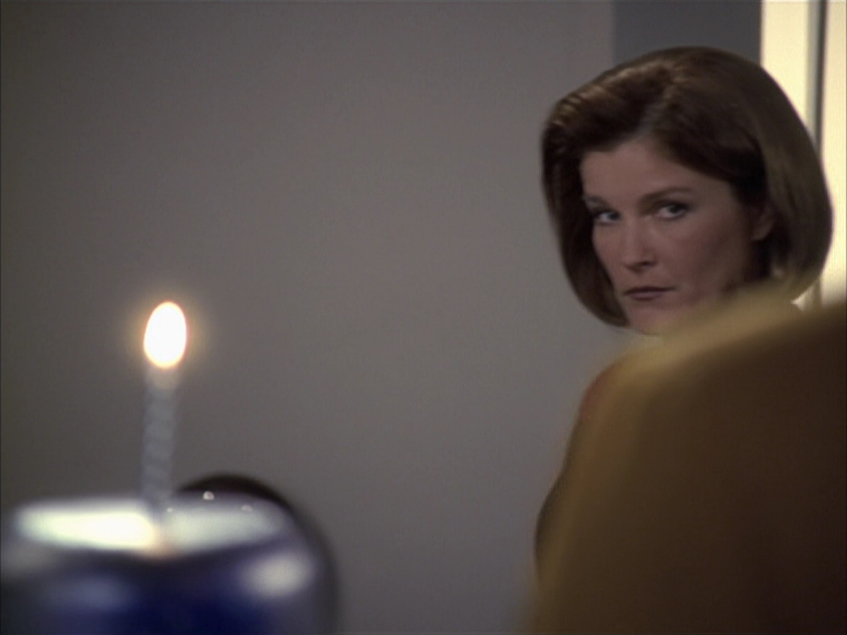 extant_StarTrek_VOY_6x23-Fury_00149.jpg