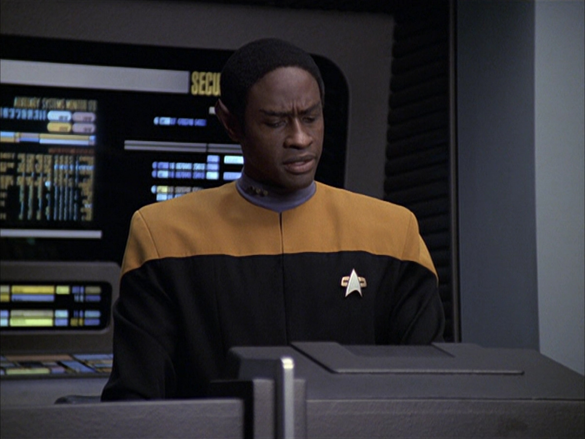 extant_StarTrek_VOY_6x23-Fury_00212.jpg