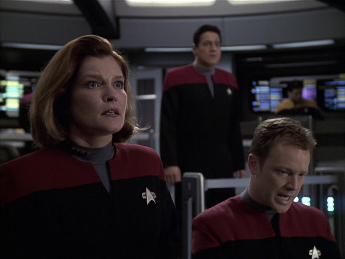 extant_StarTrek_VOY_6x23-Fury_00222.jpg