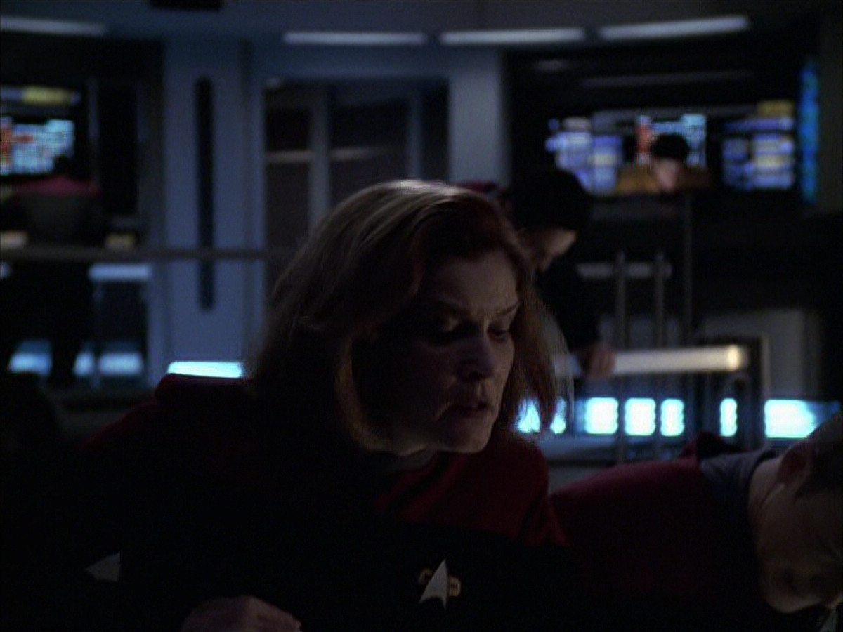 extant_StarTrek_VOY_6x23-Fury_00228.jpg