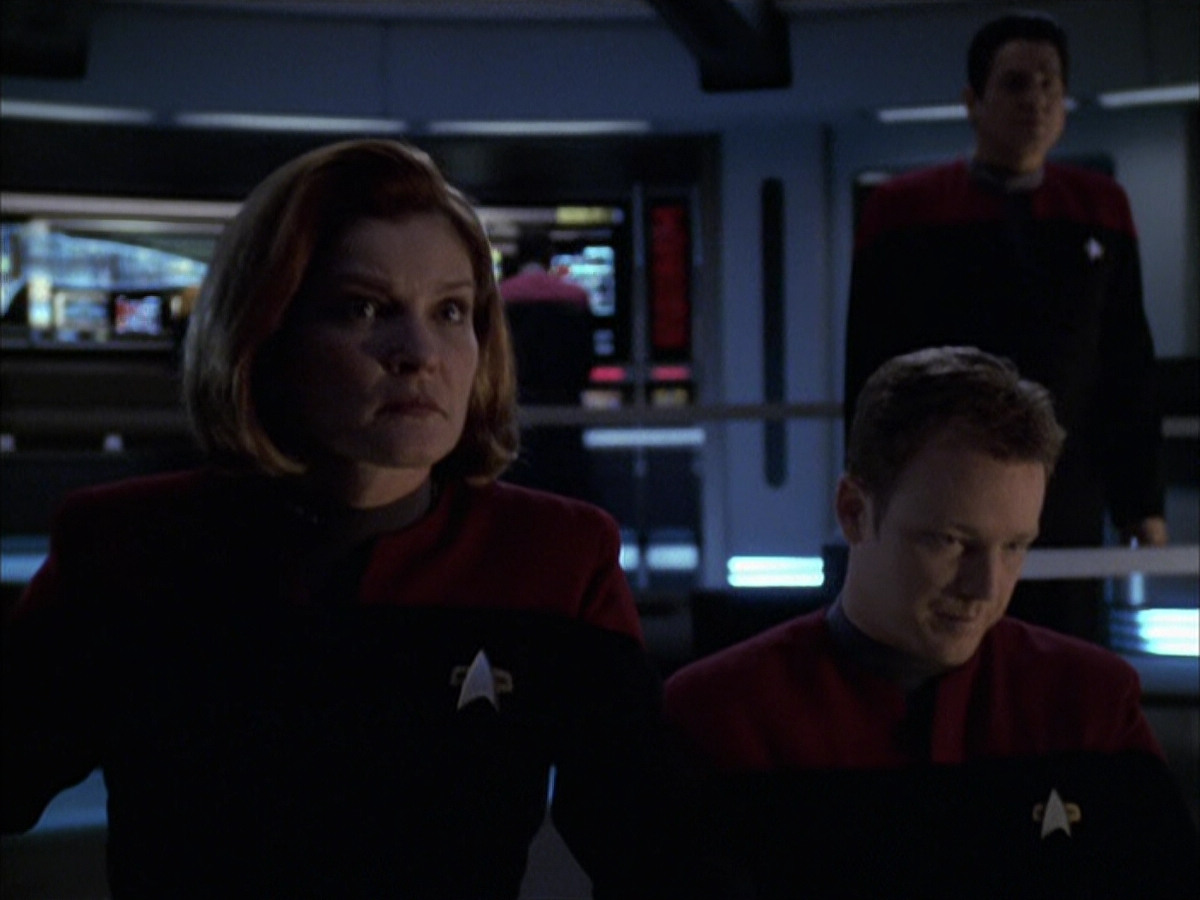 extant_StarTrek_VOY_6x23-Fury_00423.jpg