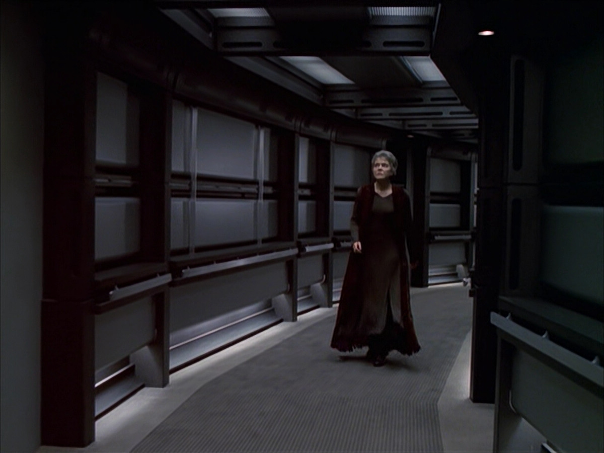extant_StarTrek_VOY_6x23-Fury_00433.jpg