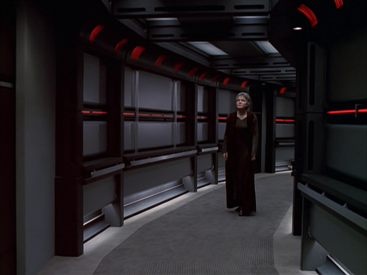 extant_StarTrek_VOY_6x23-Fury_00434.jpg