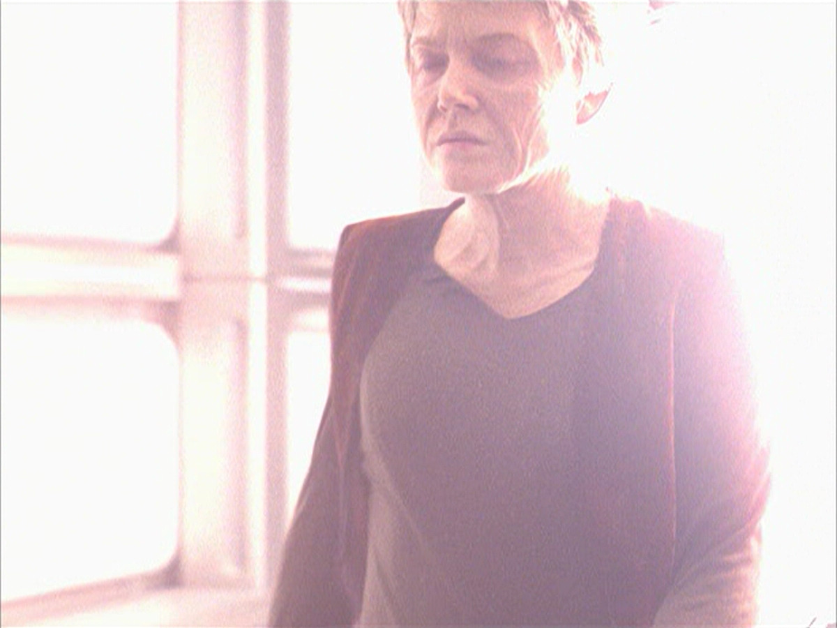 extant_StarTrek_VOY_6x23-Fury_00449.jpg