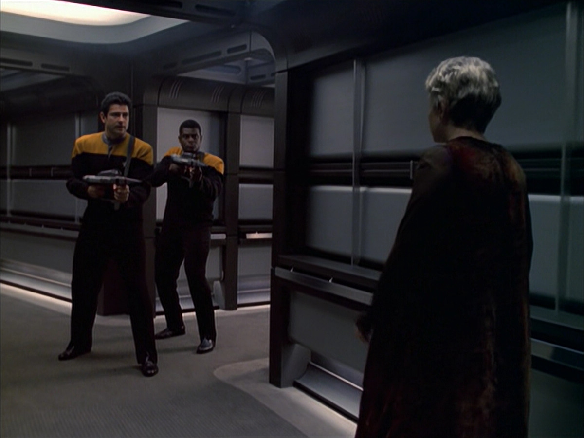 extant_StarTrek_VOY_6x23-Fury_00453.jpg