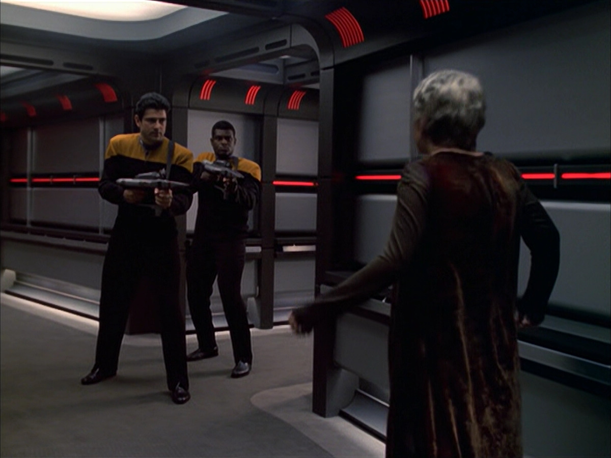 extant_StarTrek_VOY_6x23-Fury_00457.jpg