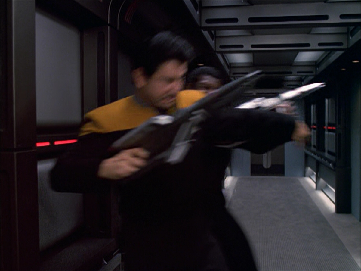 extant_StarTrek_VOY_6x23-Fury_00461.jpg