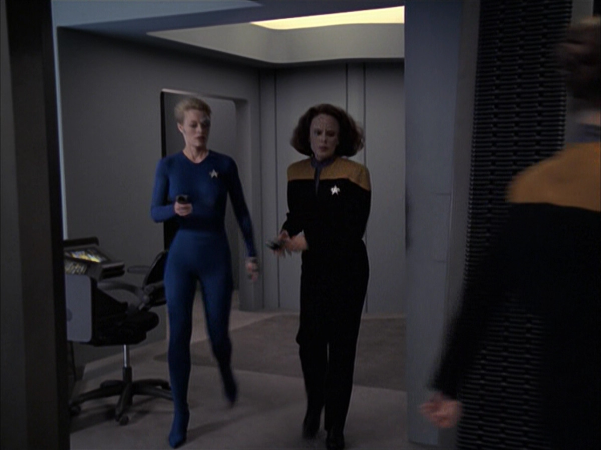 extant_StarTrek_VOY_6x23-Fury_00482.jpg