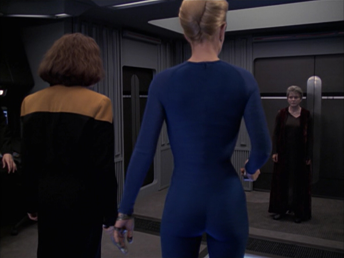 extant_StarTrek_VOY_6x23-Fury_00488.jpg