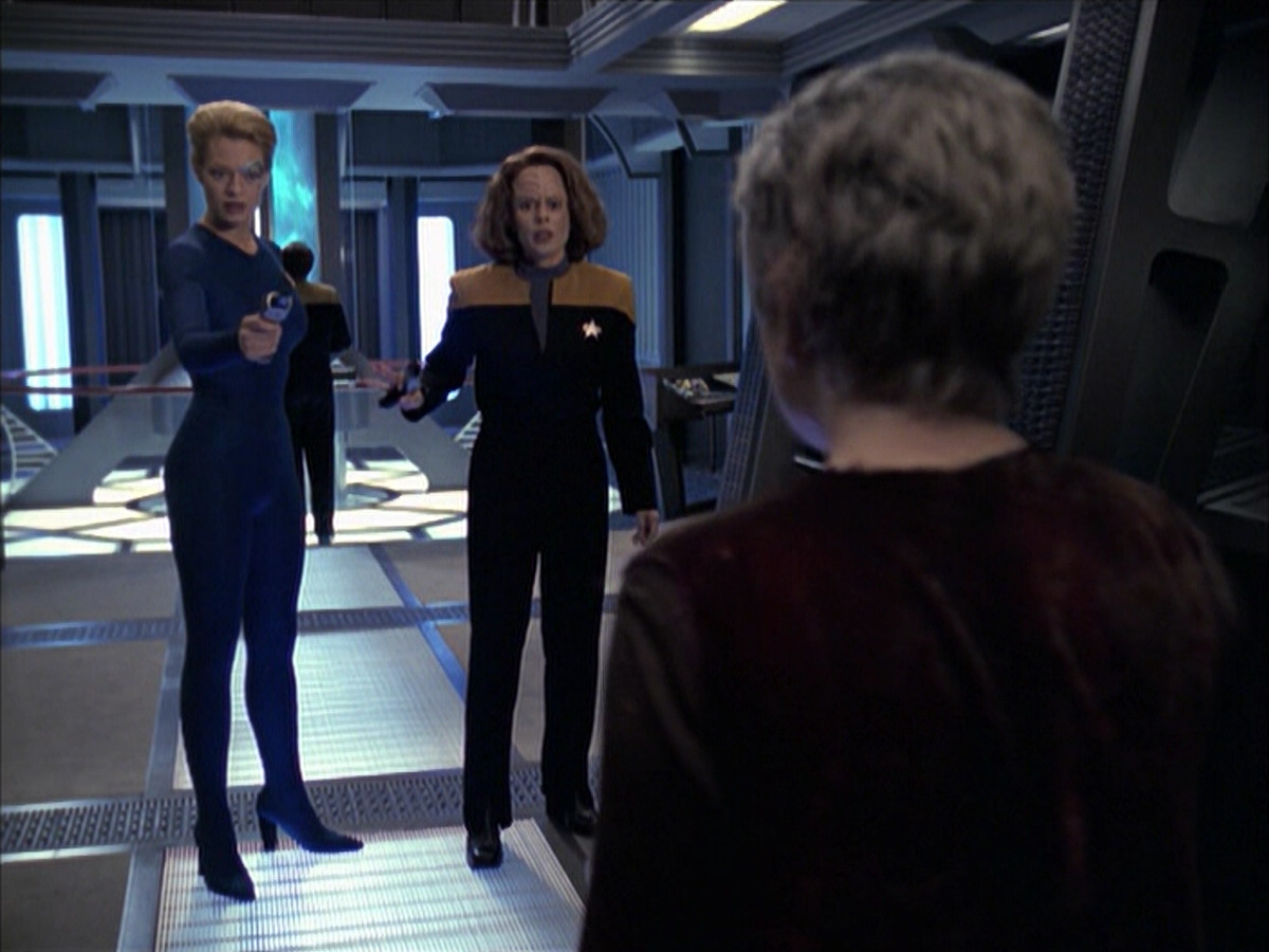 extant_StarTrek_VOY_6x23-Fury_00494.jpg