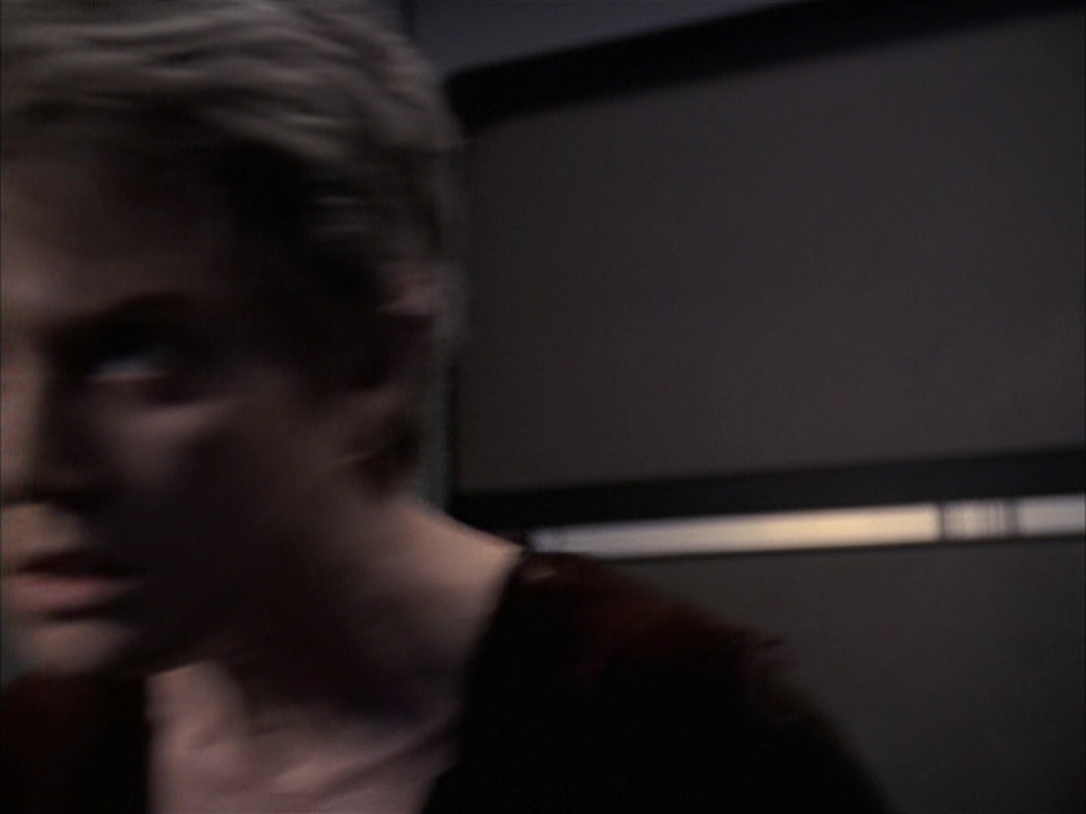 extant_StarTrek_VOY_6x23-Fury_00499.jpg
