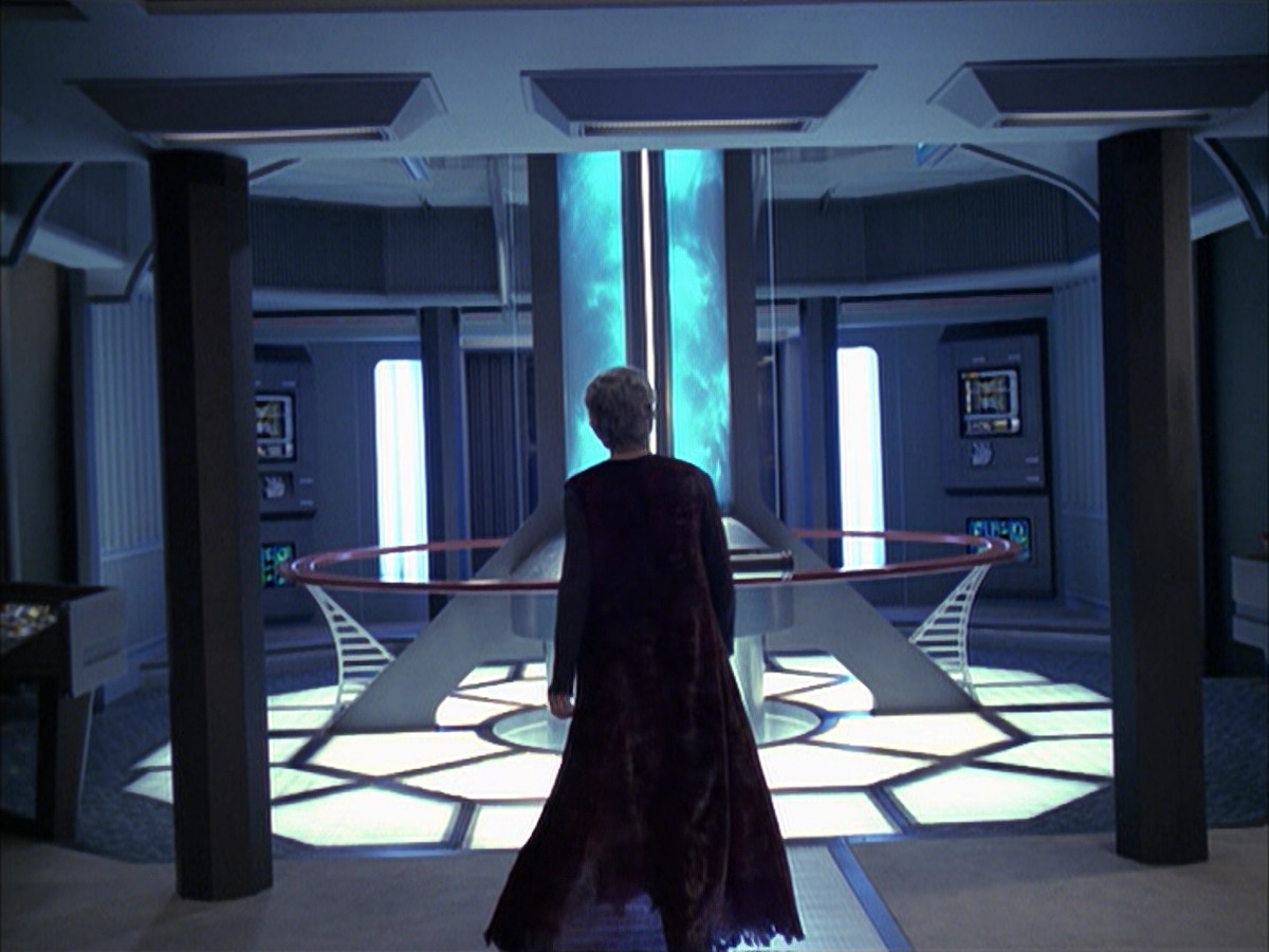 extant_StarTrek_VOY_6x23-Fury_00507.jpg