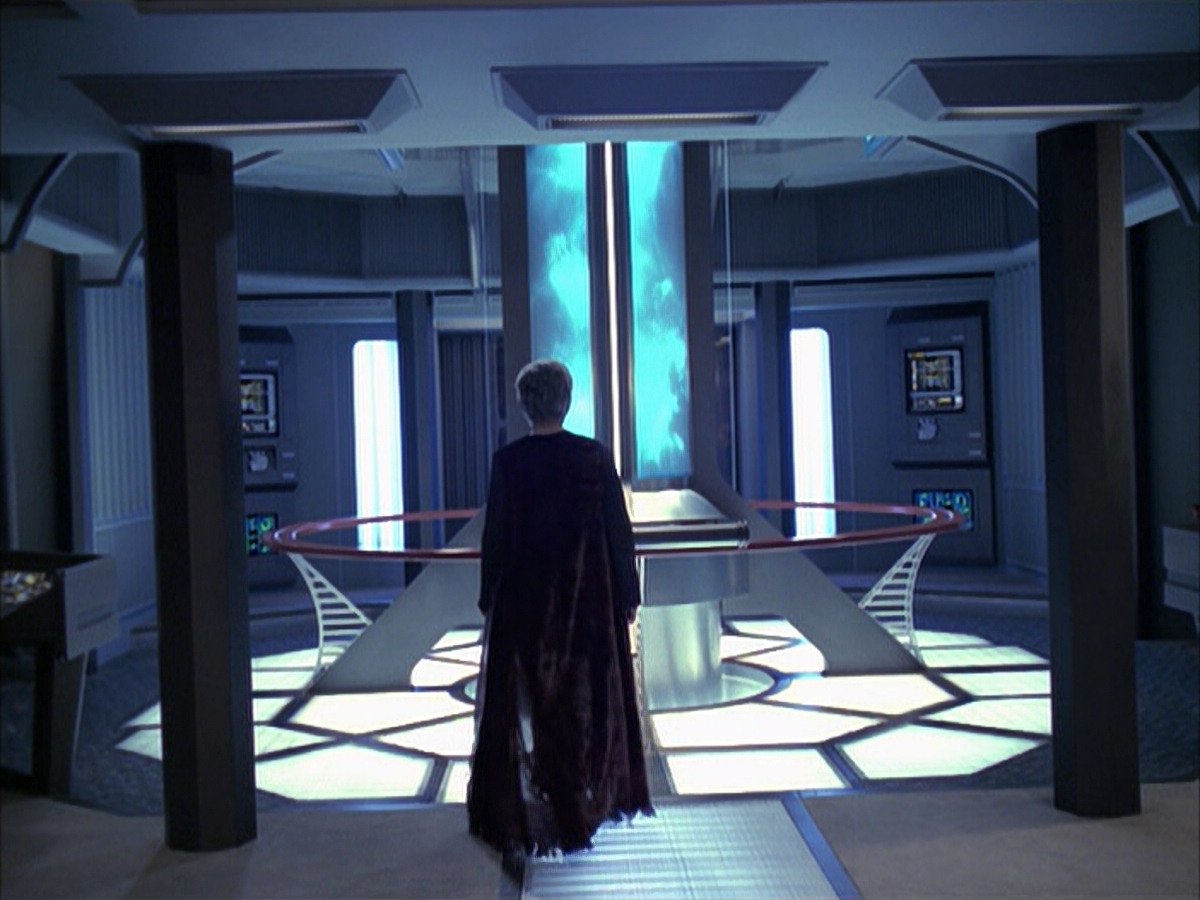 extant_StarTrek_VOY_6x23-Fury_00508.jpg