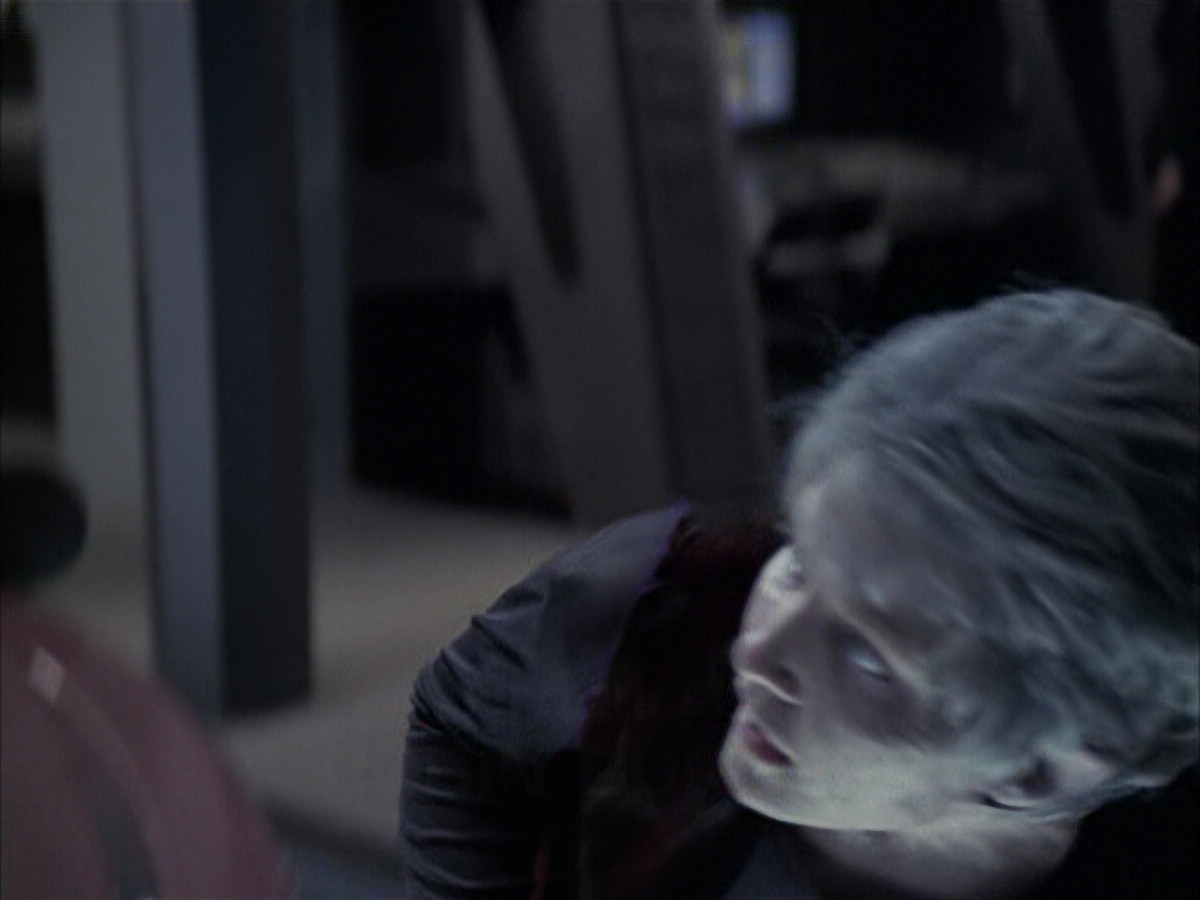 extant_StarTrek_VOY_6x23-Fury_00513.jpg
