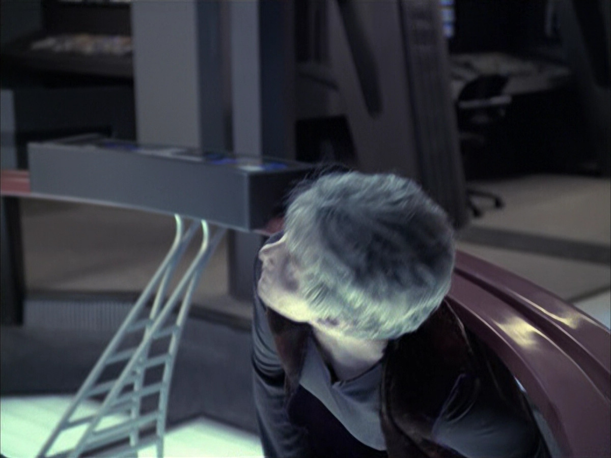 extant_StarTrek_VOY_6x23-Fury_00516.jpg