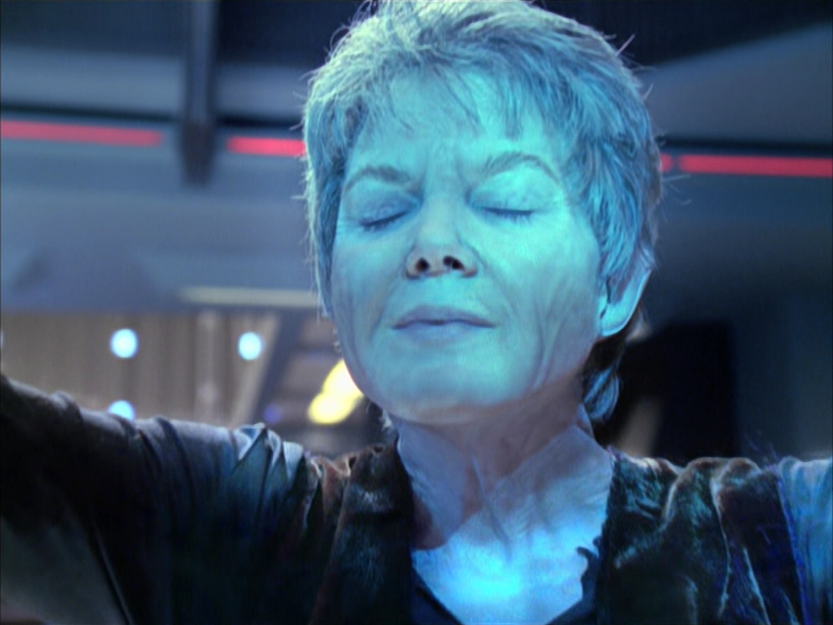 extant_StarTrek_VOY_6x23-Fury_00531.jpg