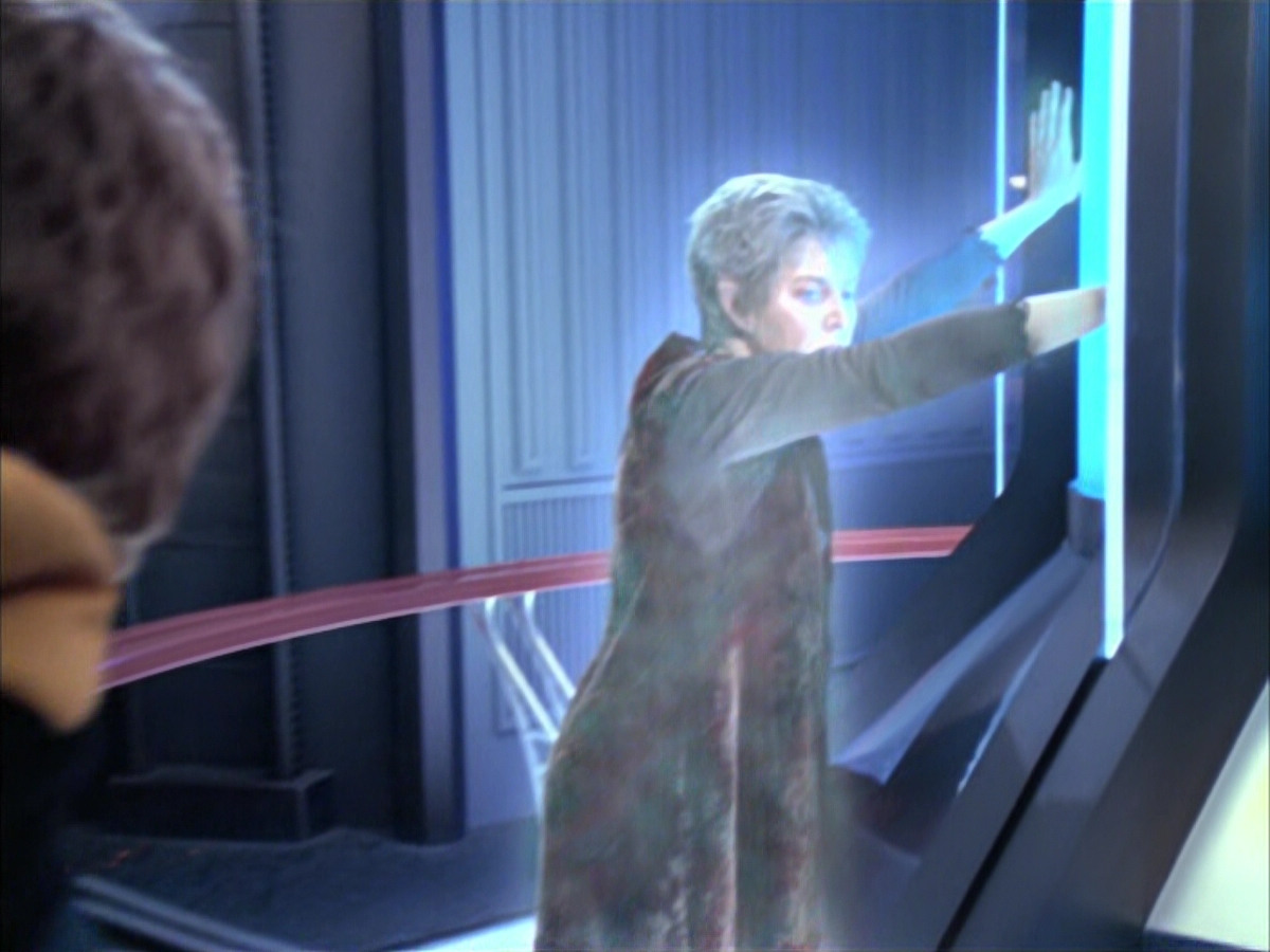 extant_StarTrek_VOY_6x23-Fury_00557.jpg