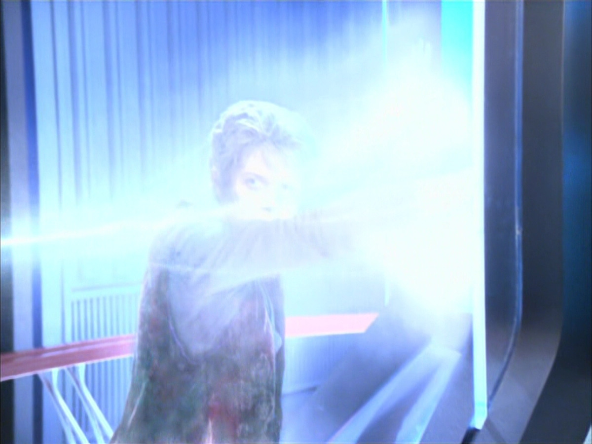 extant_StarTrek_VOY_6x23-Fury_00559.jpg