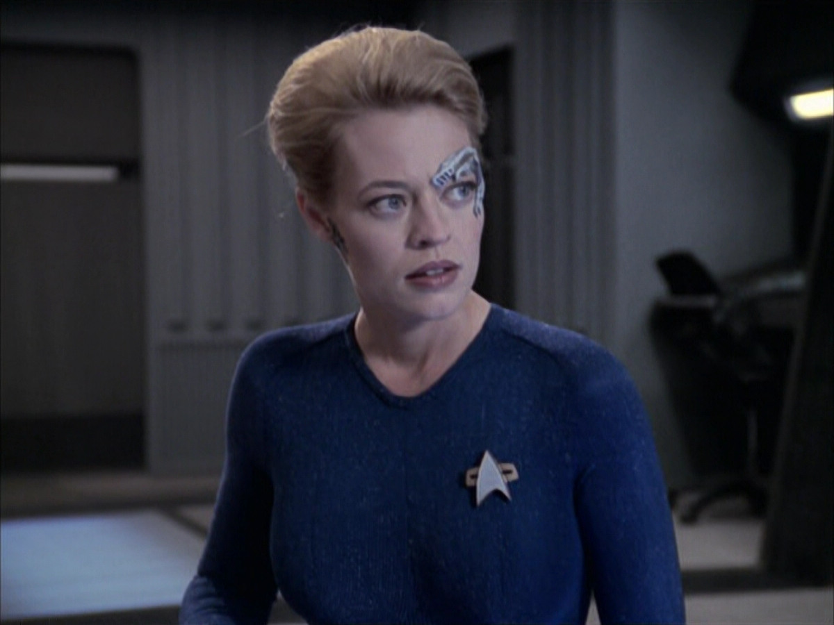 extant_StarTrek_VOY_6x23-Fury_00573.jpg
