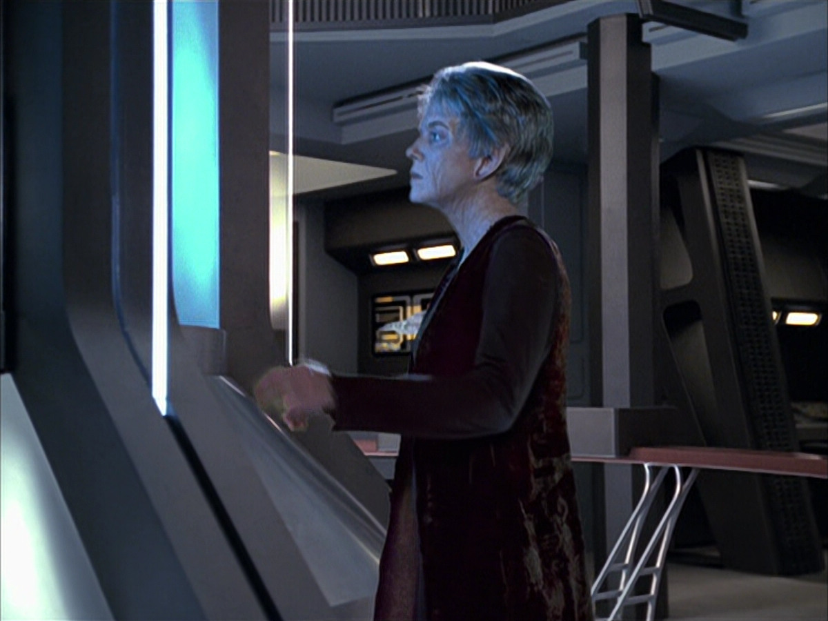 extant_StarTrek_VOY_6x23-Fury_00608.jpg